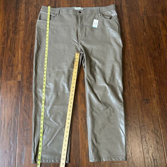 ABERCROMBIE & FITCH The 90s Straight Pants Taupe Vegan Leather NWT - Picture 14 of 15